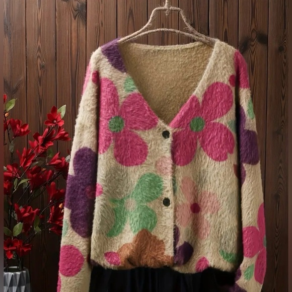 Floral Patterned Women's Sweater - Picture 3 of 9